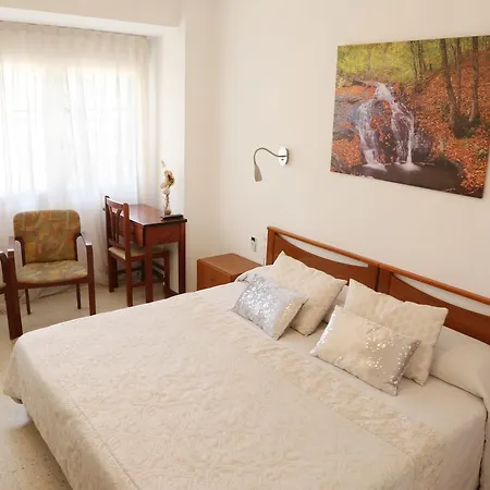 Guest house Torras 2*